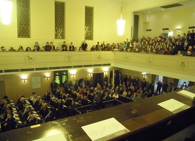 Blick in die Synagoge